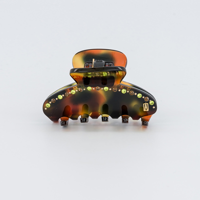 Alexandre de Paris hair accessories : jaw clips, hair