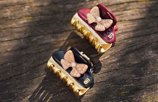 Alexandre de Paris hair accessories : jaw clips, hair