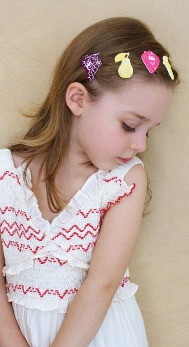 Alexandre de Paris hair accessories : jaw clips, hair