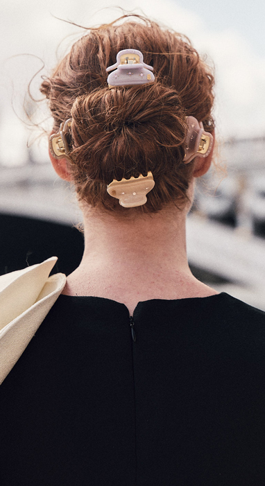 Alexandre de Paris hair accessories : jaw clips, hair
