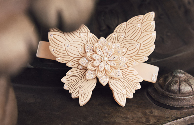 Alexandre de Paris hair accessories : jaw clips, hair