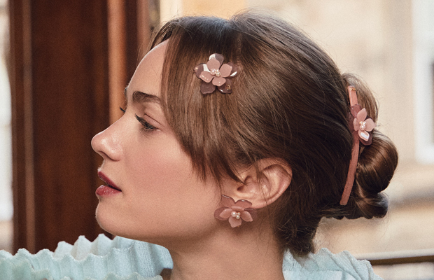 Alexandre de Paris hair accessories : jaw clips, hair barrettes