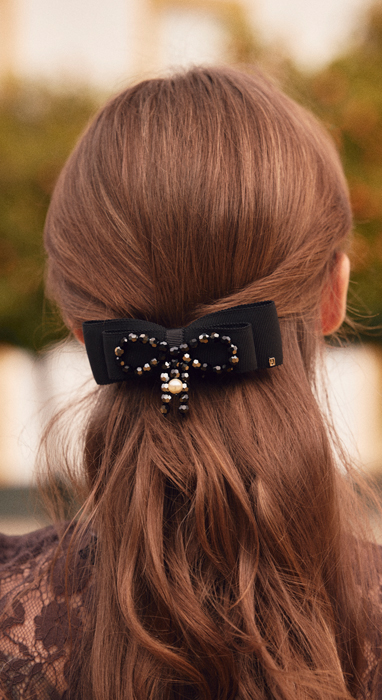 Alexandre de Paris hair accessories : jaw clips, hair barrettes