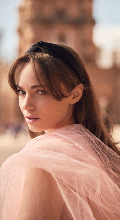 Alexandre de Paris hair accessories : jaw clips, hair barrettes