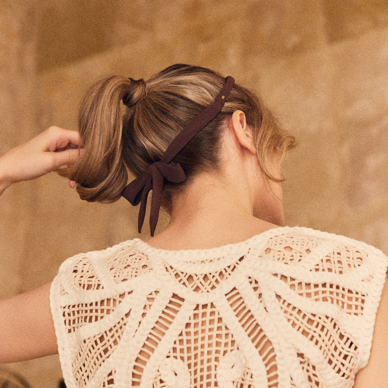 Alexandre de Paris hair accessories : jaw clips, hair barrettes