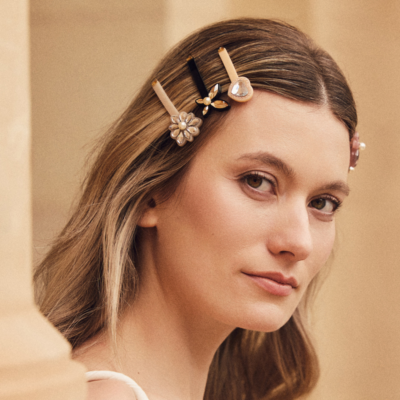 Alexandre de Paris hair accessories : jaw clips, hair barrettes